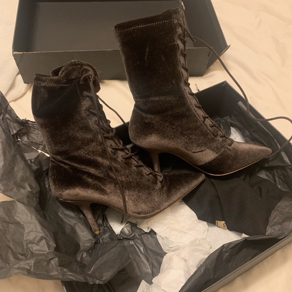 Lace up Yeezy Season 5 Mink Stretch Velvet Boots size 37 - Picture 3 of 9